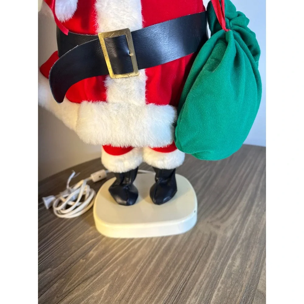 Vintage Rennoc Animated Santa Claus Figure 24
